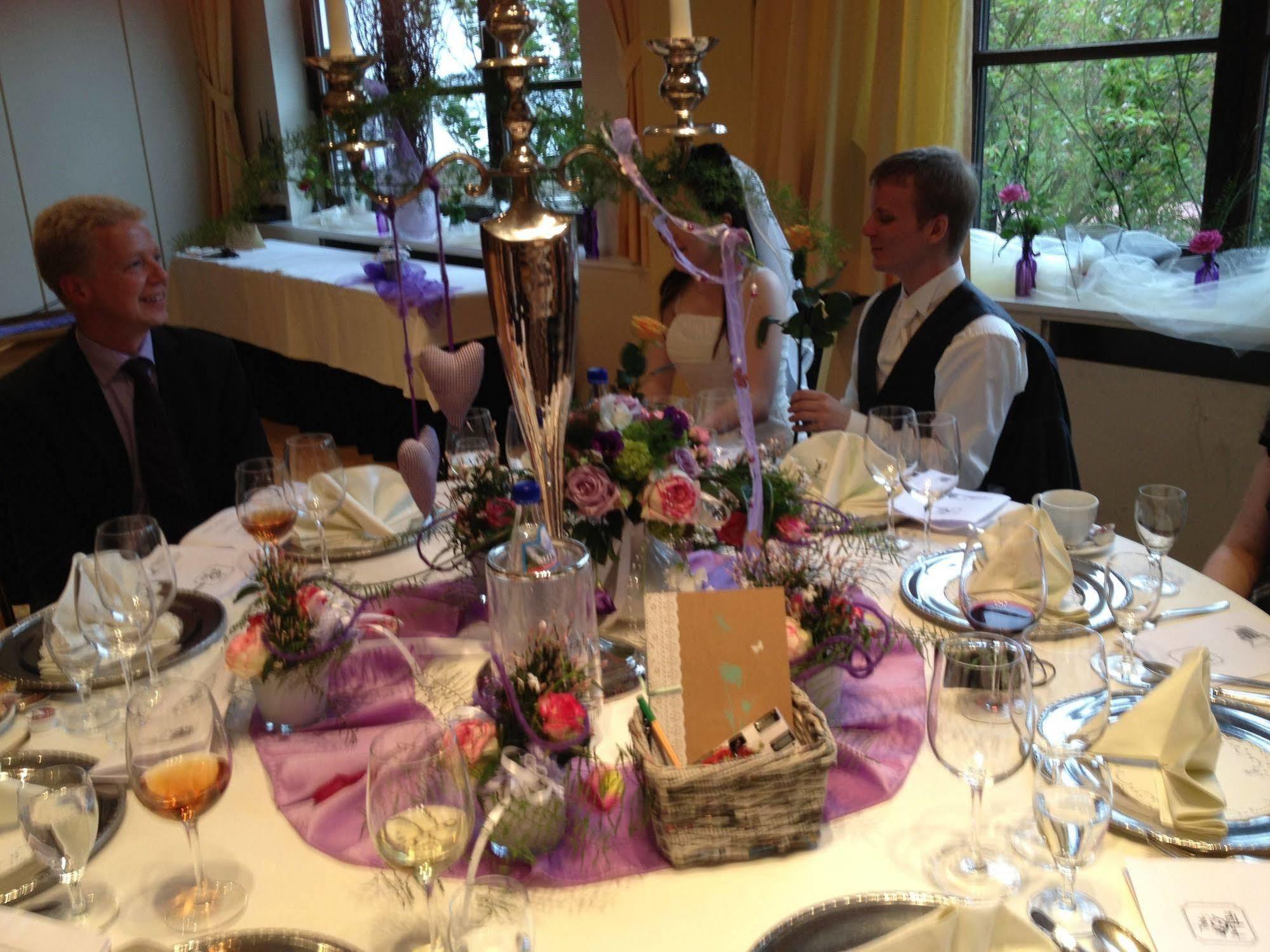Hotel Zur Post Wiehl Esterno foto